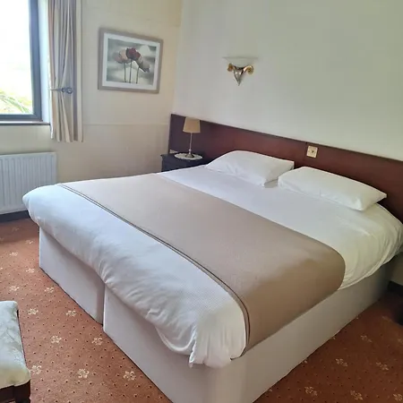 Corthna 4* Schull